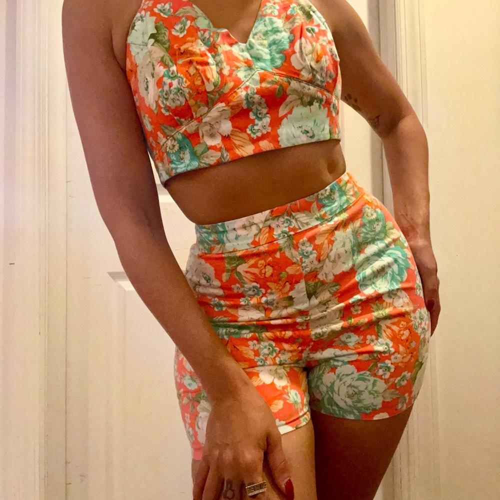 Beach Bash matching set - Picture 2 of 4